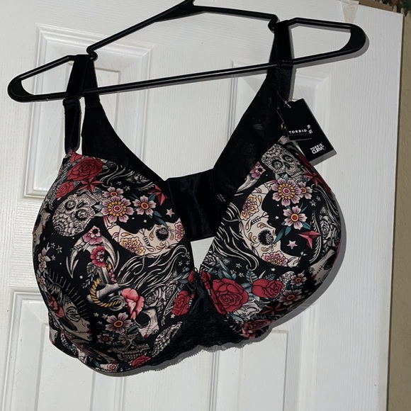 NWT Torrid Curve Push-Up T-Shirt Bra - Picture 2 of 7